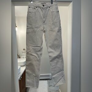 Abercrombie White 90’s Straight Ultra High Rise Denim Jeans - Size 26 R